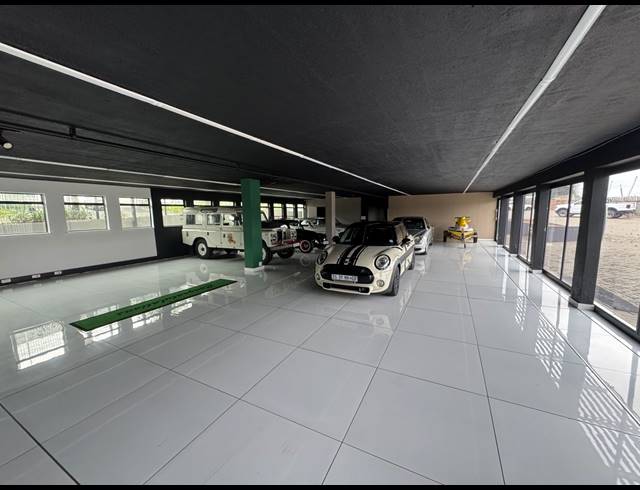 1,349M² WAREHOUSE TO LET IN WYNBERG